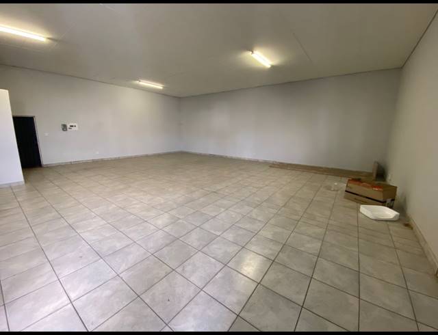 130M² OFFICE TO LET IN RUSTENBURG CENTRAL